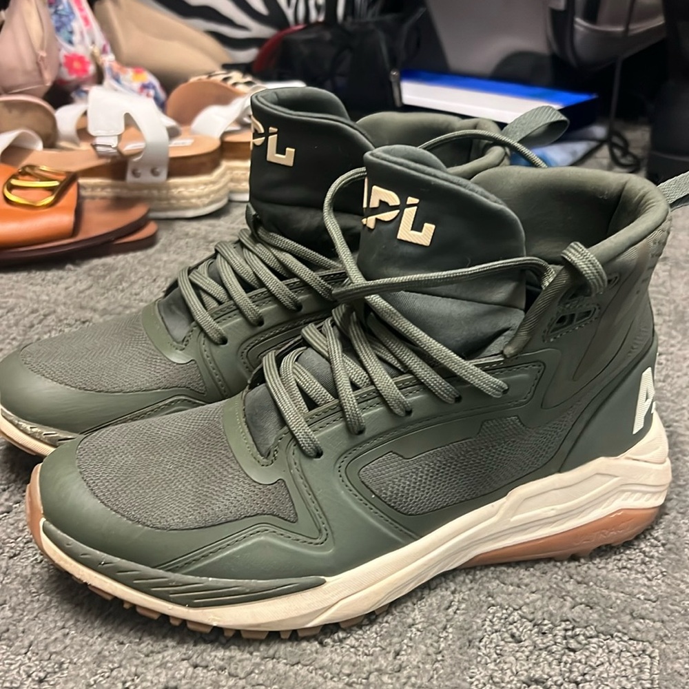 Worn 3 times